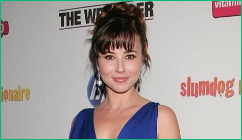 The Blonde Bombshell: Linda Cardellini's Transformation